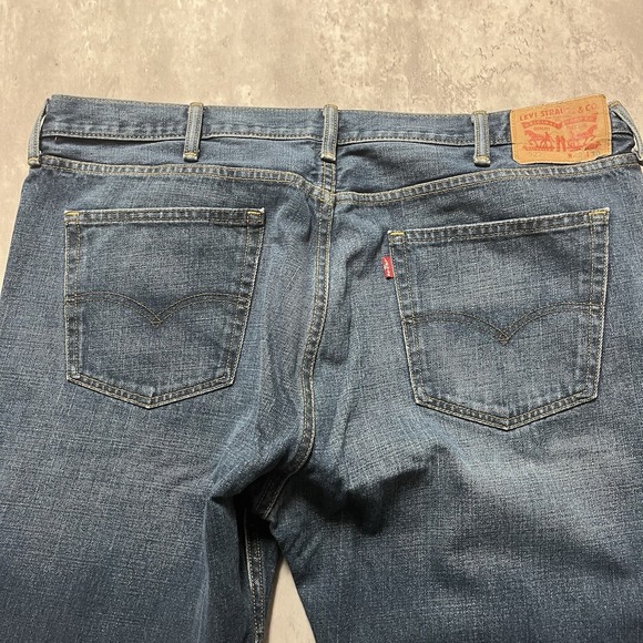 Levi's 527 Men's 42x30 Bootcut Jeans Dark Wash Classic Fit Denim Lightweight - Picture 7 of 9